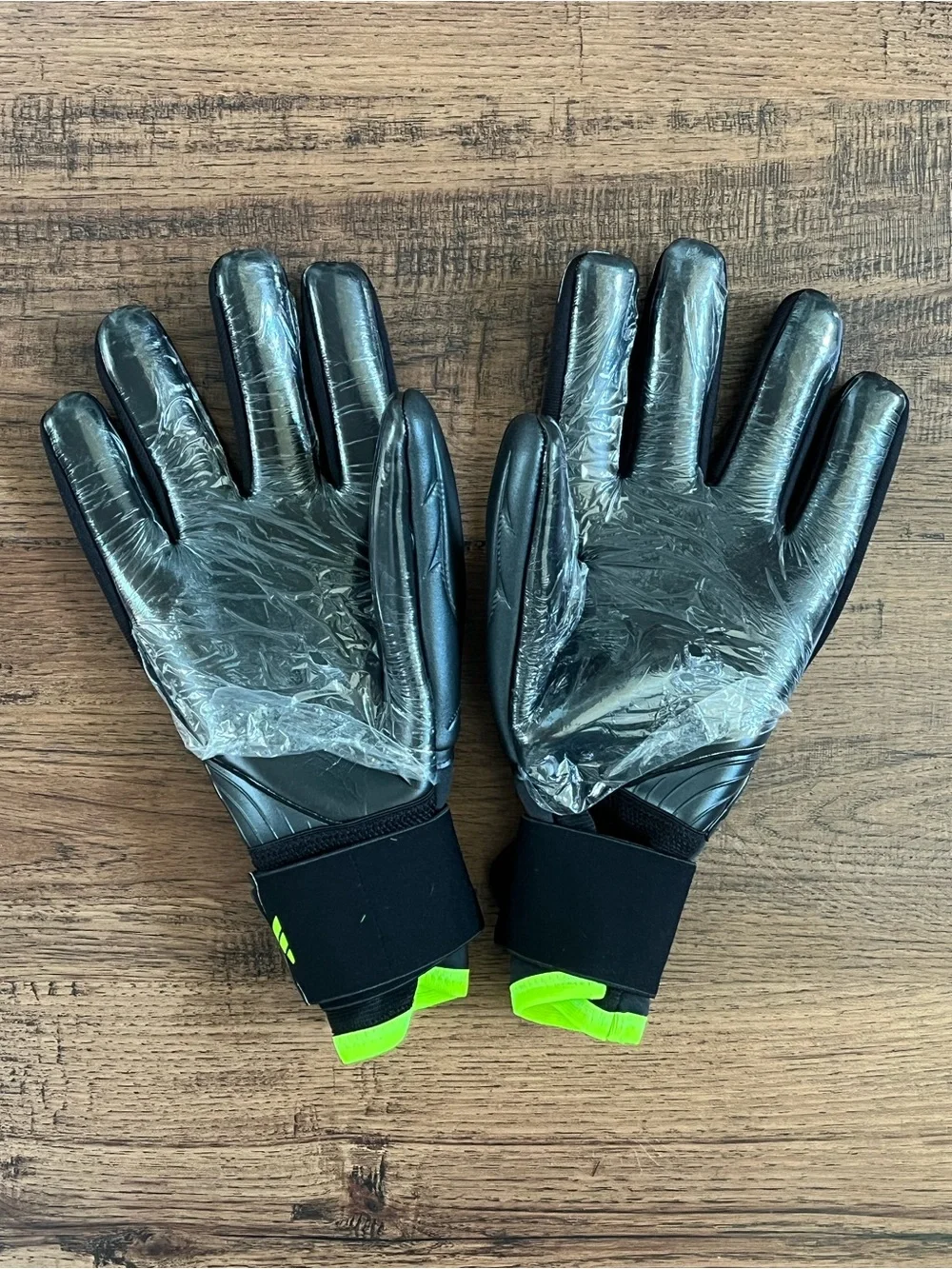 Adidas Copa Pro Goalkeeper Gloves ‘Black Volt’ (size 12)
